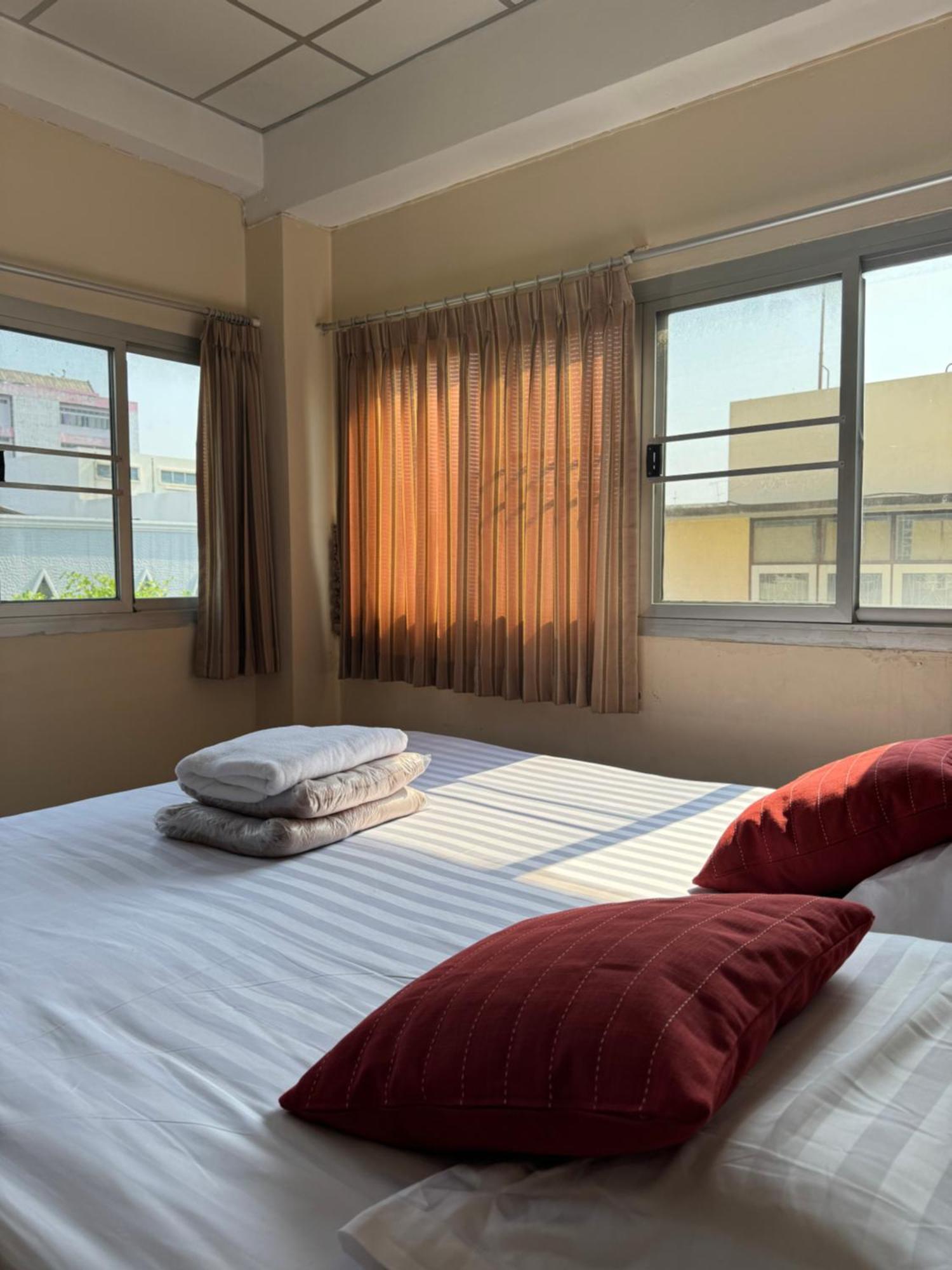 Kc Guest House Bangkok Kültér fotó